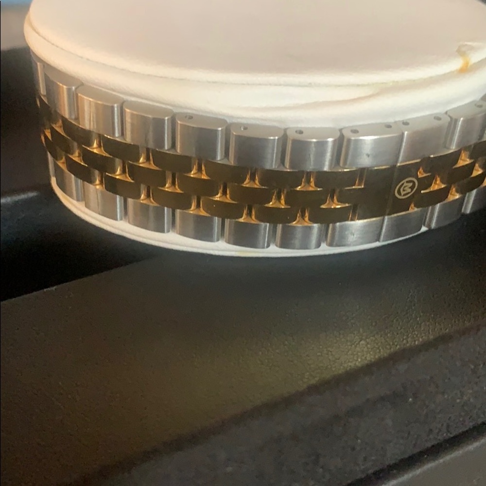 Movado watch - Picture 3 of 3